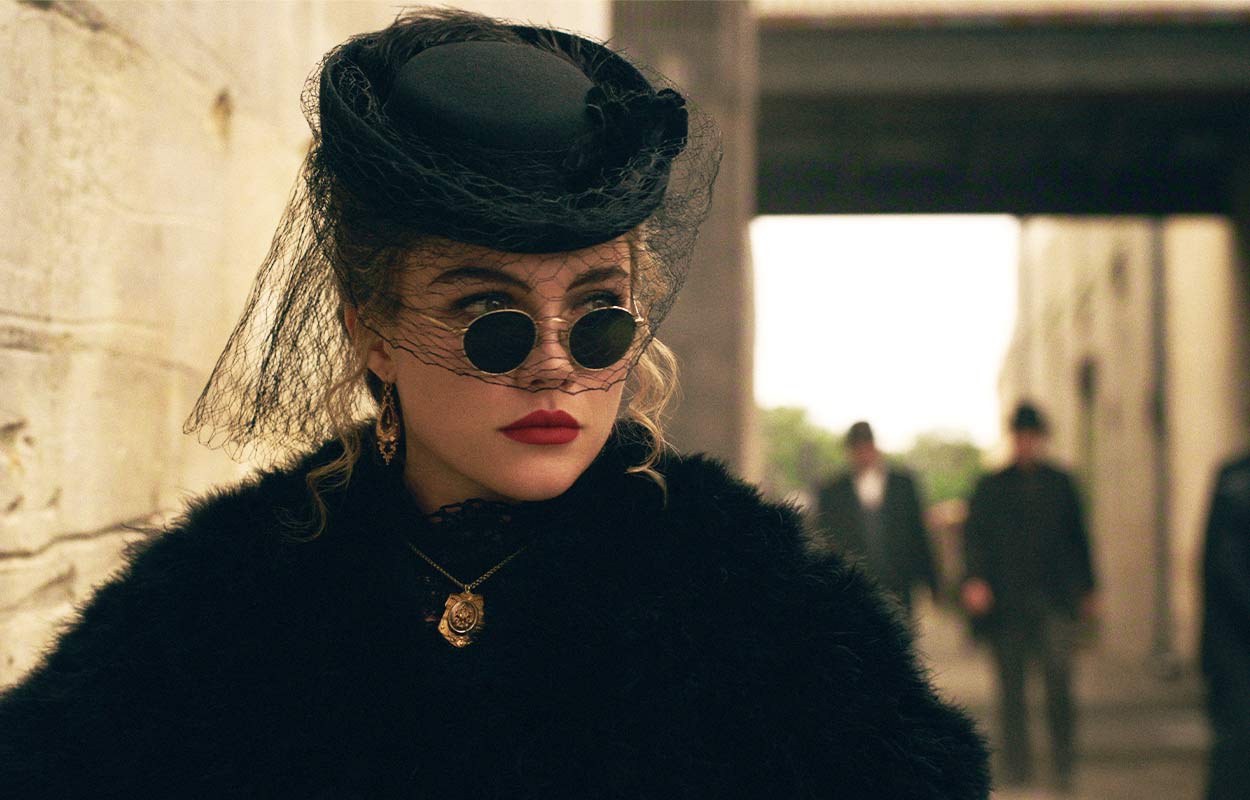 Florence Pugh som Cathy Ames i &rdquo;&Ouml;ster om Eden&rdquo;.