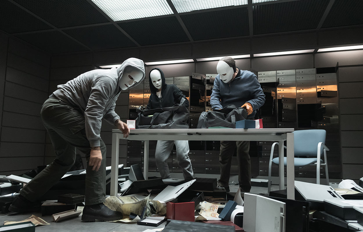 Nu streamar ny kriminalthriller om stor kupp p&aring; Netflix: &rdquo;Berg- och dalbana&rdquo;
