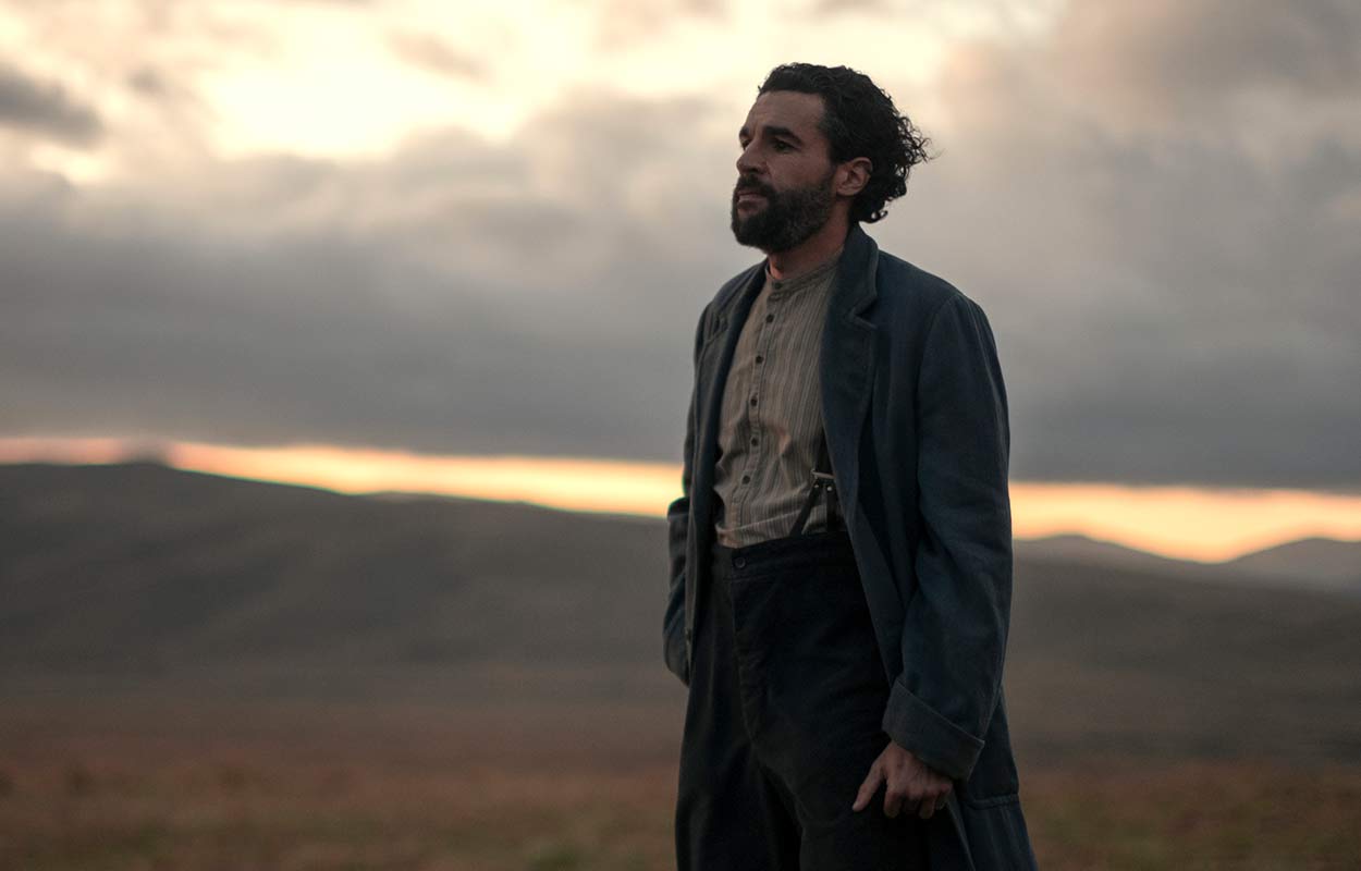 Christopher Abbott som Adam Trask i &rdquo;&Ouml;ster om Eden&rdquo;.